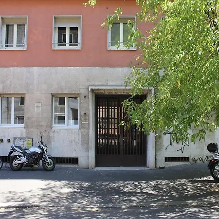 Suites & Auditorium Apartamento Roma